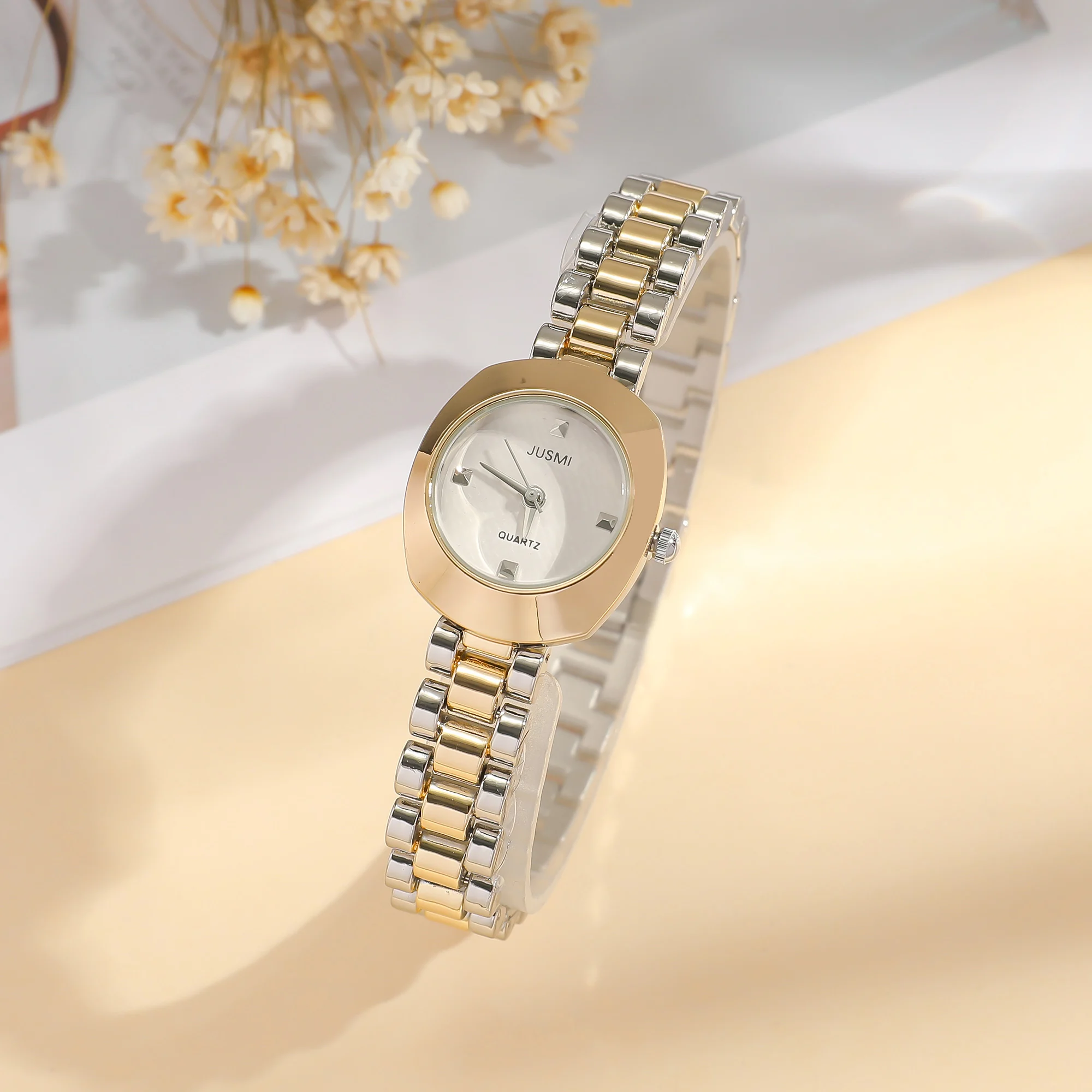 Damen Luxus Diamond Point Scale Stahlgürtel Mode Quarzuhr