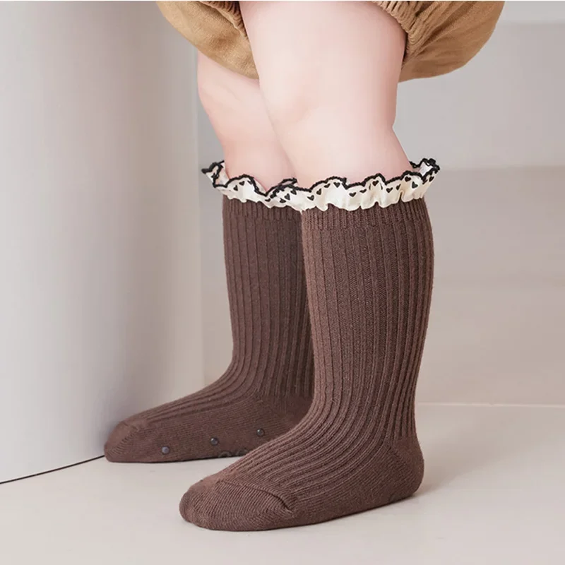 Calcetines de otoño para niñas, calcetines de algodón peinado con encaje de corazón de princesa, calcetines antideslizantes para recién nacidos, accesorios para niños pequeños de 0 a 3 años