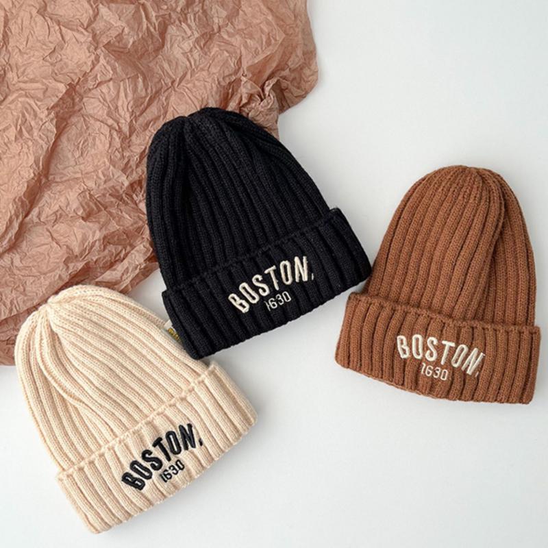 Nuevo gorro de bebé con letras BOSTON, gorro cálido de invierno para bebés, niños y niñas, gorro suave con protección para los oídos, gorro tejido para niños pequeños, gorros