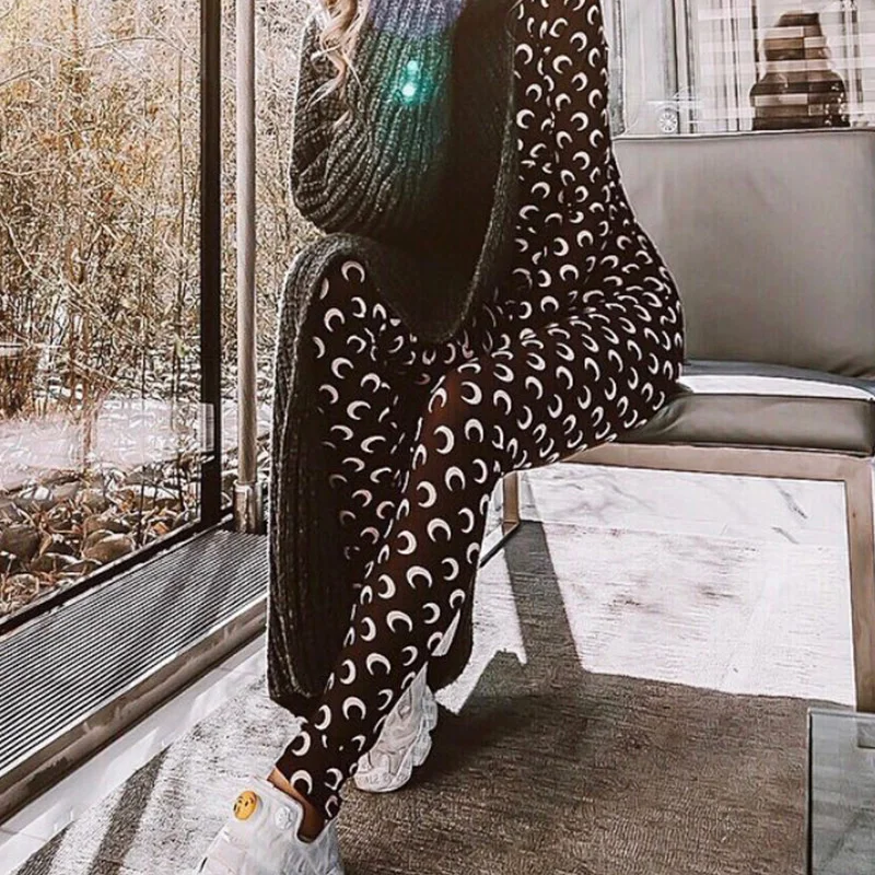 2024 เลกกิ้งสวมใส่สบายอเนกประสงค์ของผู้หญิงผอมยืดหยุ่นภายในและภายนอกโยคะกีฬาถุงน่องลําลอง