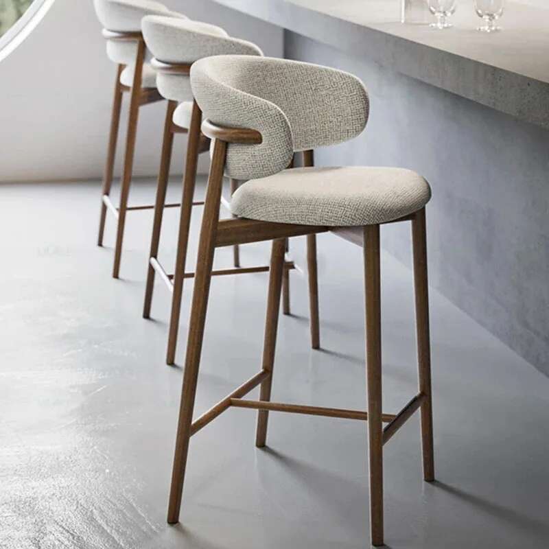 Sillas de Bar de madera maciza de lujo, luz nórdica, taburetes altos de cocina modernos para el hogar, taburetes con respaldo de tela de diseñador para muebles de Bar