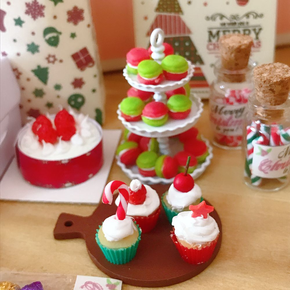 새로운 귀여운 1/6 스케일 인형 집 미니어처 크리스마스 선물 미니 컵케익 캔디 마카롱 인형 집 주방 놀이 장난감