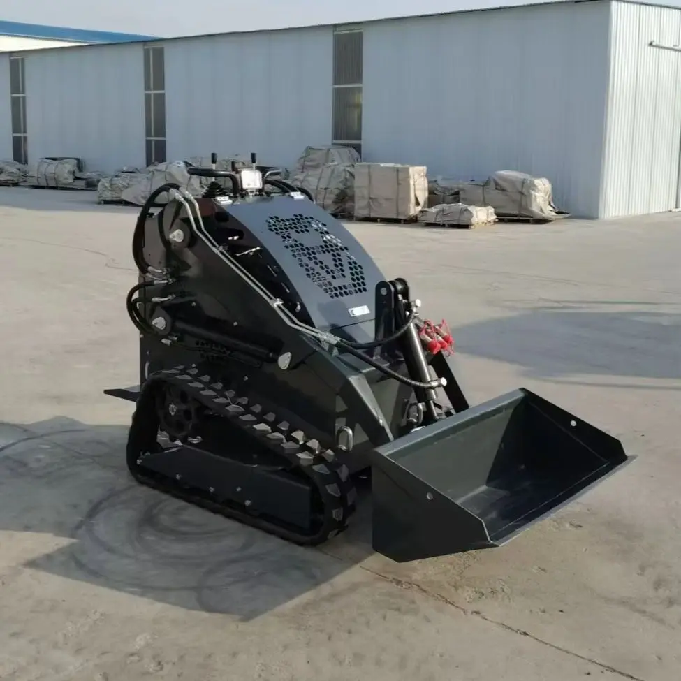 Sled can be used in all seasons Mini skid steer loader Euro 5/EPA can add a variety of auxiliary tools Customized products