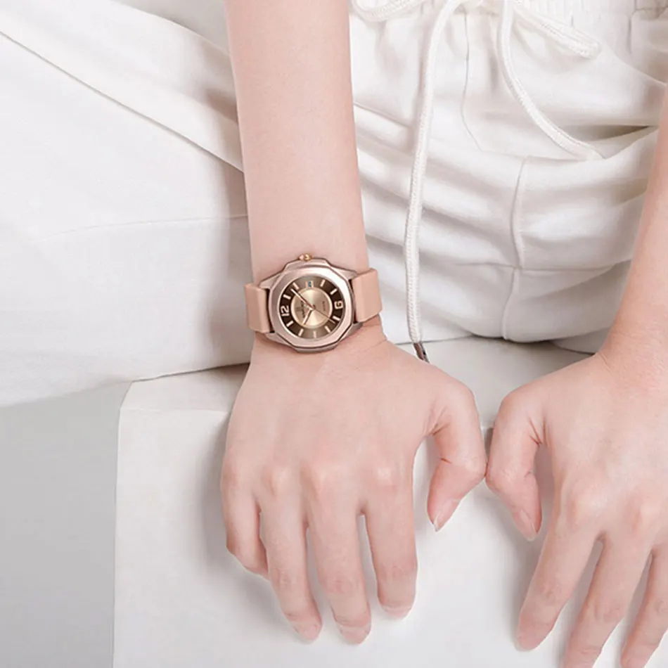 Reloj de lujo NAVIFORCE, relojes de cuarzo para Mujer, Reloj de pulsera con correa de silicona de estilo Simple para Mujer, relojes impermeables, Reloj para Mujer