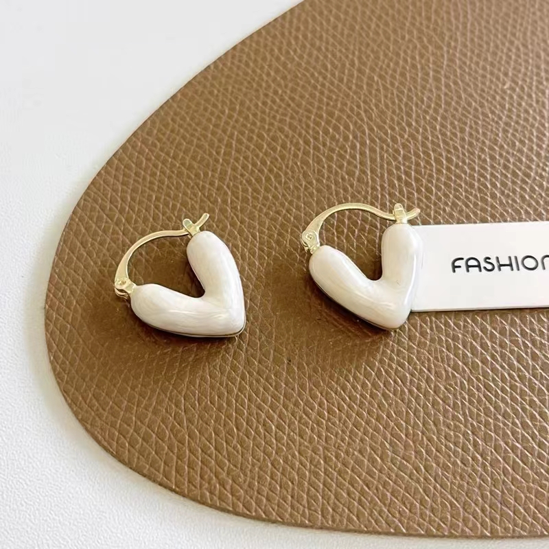 Pendientes de gota de corazón de amor minimalista dulce coreano para mujer, pendientes elegantes de moda blanca, Piercing estético, joyería de oreja