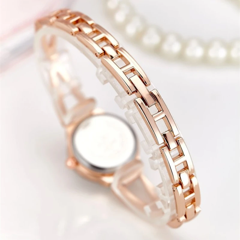 ใหม่อินเทรนด์ผู้หญิงสร้อยข้อมือนาฬิกา Mujer Relojes ขนาดเล็ก Dial ควอตซ์นาฬิกาข้อมือยอดนิยมชั่วโมงหญิงนาฬิกา