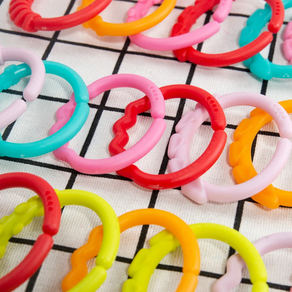 8pcs Baby Teether Rattles ของเล่น Chew ของเล่นสําหรับทารกแรกเกิดยางสายรุ้งแหวนความปลอดภัยของเล่นเด็กเปลรถเข็นเด็กแขวน