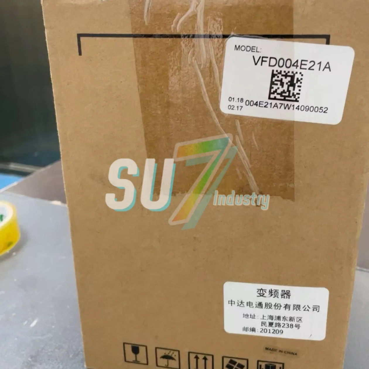 Frequency converter     VFD004EL21A      VFD004L21A    New original