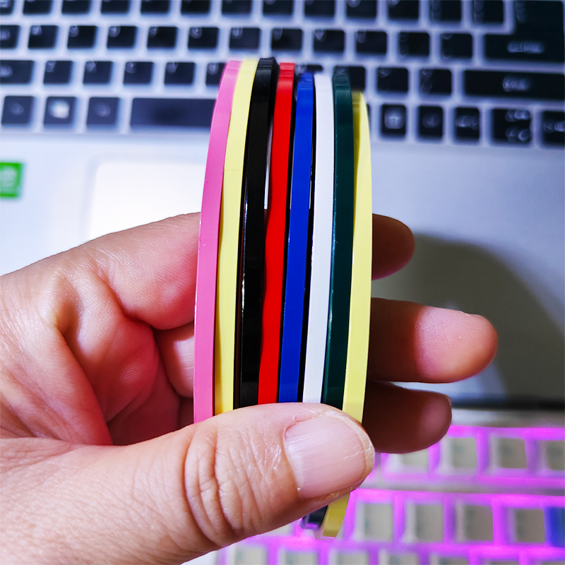 2 rollos de 50m de pluma en espiral para tiro con arco, cinta de sellado de 3mm, cinta adhesiva de pegamento para accesorios de tiro