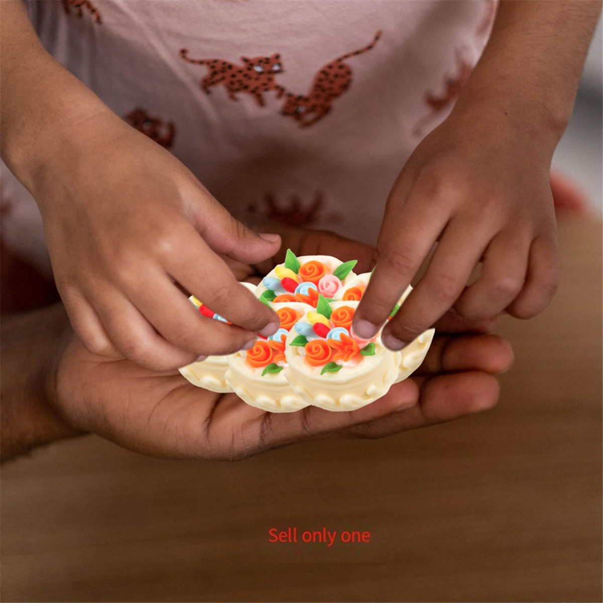 A72P 小さな食品ミニフェイクケーキ人工カップケーキモデルヴィンテージ装飾ケーキ装飾品ふり樹脂小さなケーキ D
