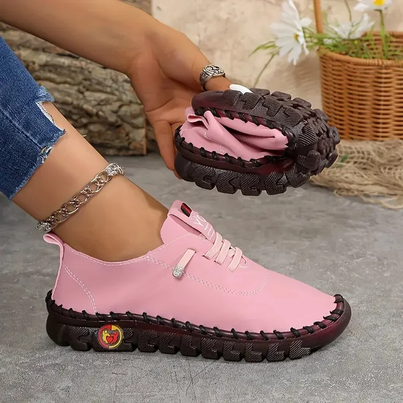 Zapatillas de deporte para mujer, zapatos de mamá de diseñador de tendencia nacional para mujer, nuevas zapatillas de deporte de moda con parte inferior gruesa, mocasines cómodos para exteriores para mujer