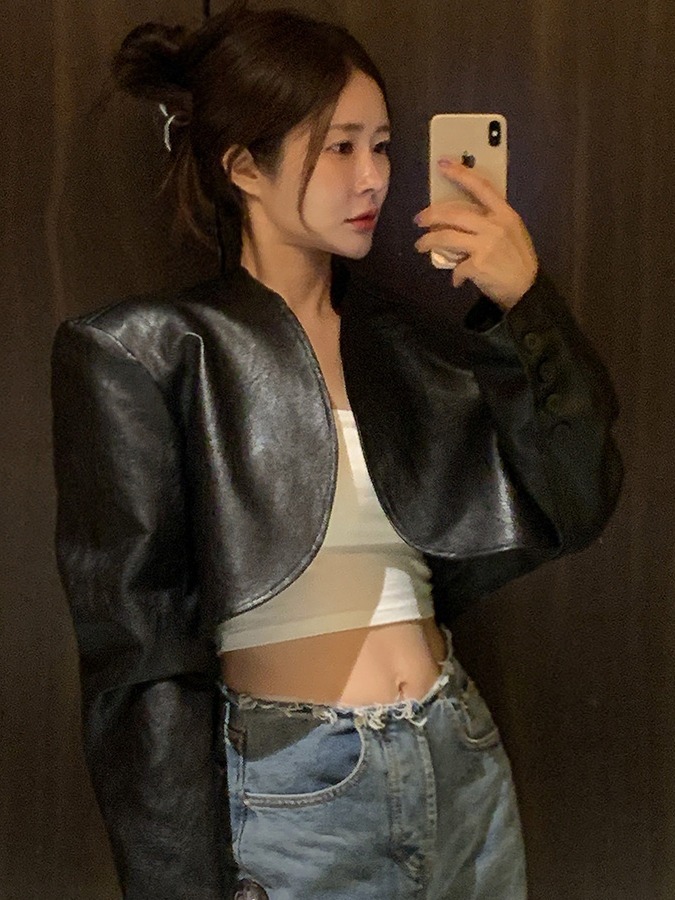 女性のレトロ PU レザージャケットショートスタイル春 2025 ファッションデザインセンセーションハイエンドの感触小型フレンドリーなコート