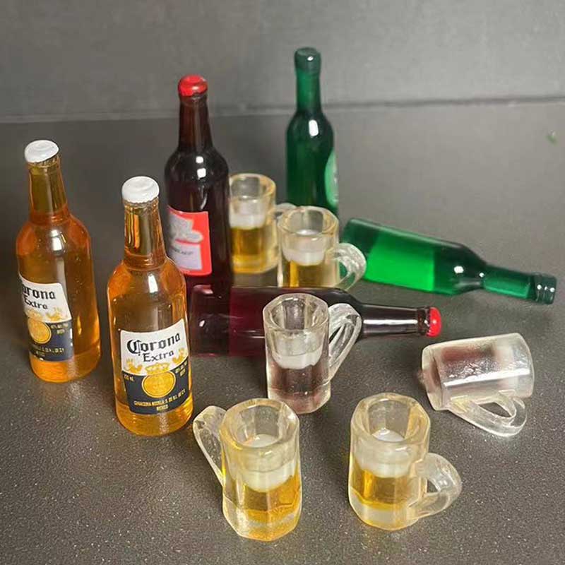 Śliczna miniaturowa symulacja Mini butelka wody do piwa Model napojów dla figurek akcji Akcesoria do domku dla lalek Zabawki dla dzieci Playtend Play