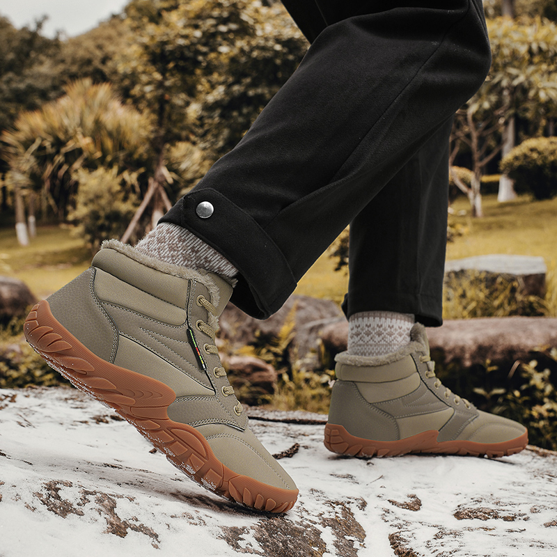 Novas botas de inverno para homens neve descalço ao ar livre antiderrapante pele quente tênis casuais plus size leve tornozelo botas caminhadas sapatos