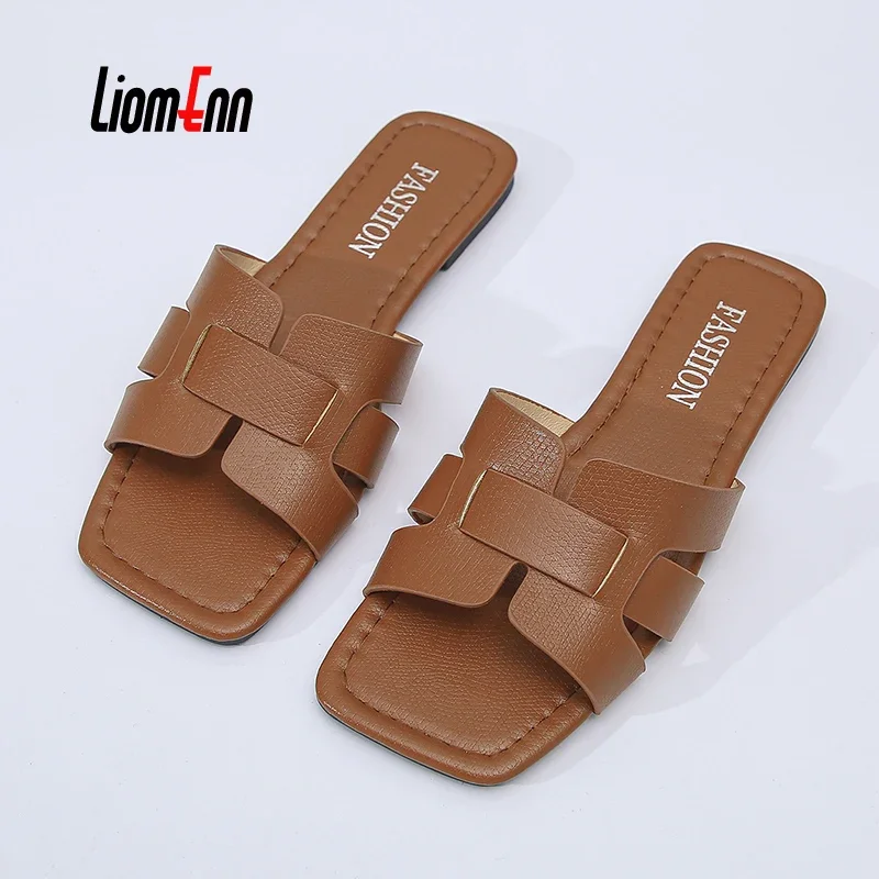 หรูหรารองเท้าแตะฤดูร้อนผู้หญิงแบนแนวโน้มกลางแจ้งรองเท้าแตะชายหาดหญิง Flip Flops ออกแบบแบรนด์สไลด์รองเท้าผู้หญิง 2025 ขนาดใหญ่ 43