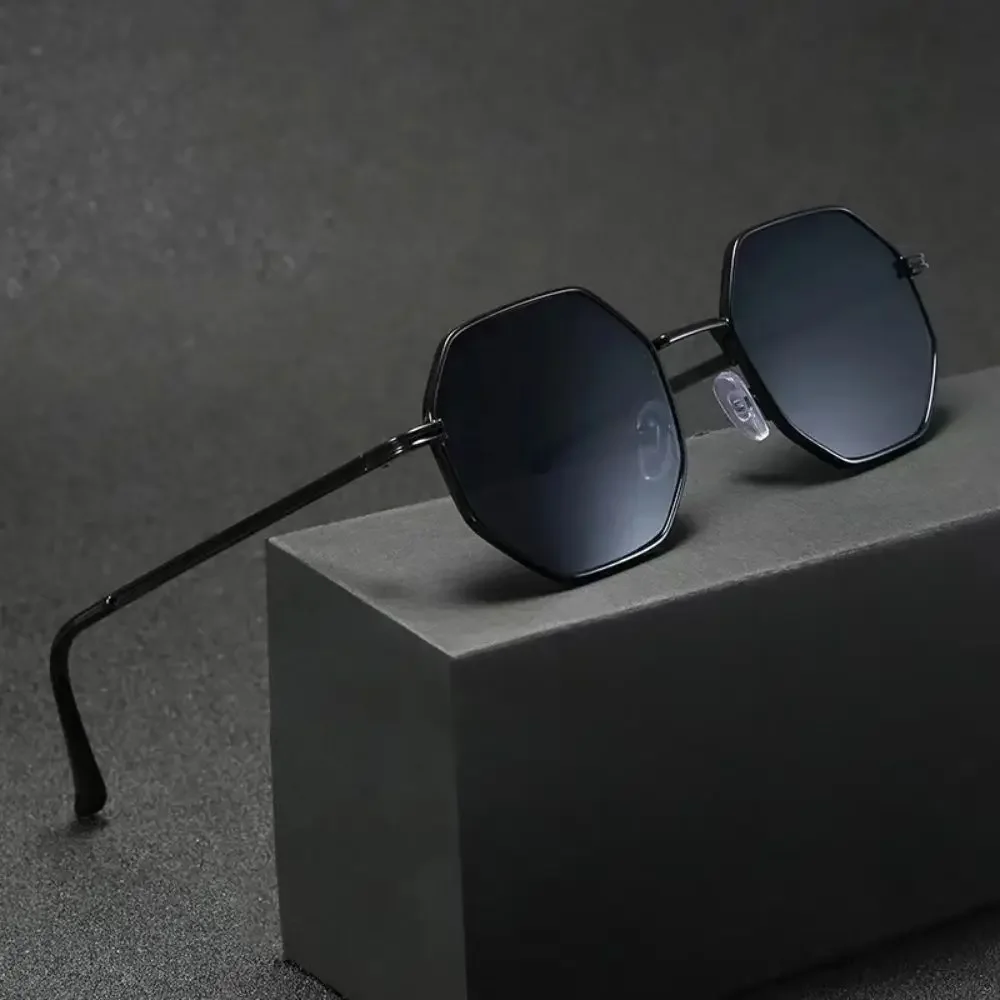 Óculos de sol poligonais de metal clássico retrô da moda – Óculos de proteção UV400 em formato octógono para homens e mulheres