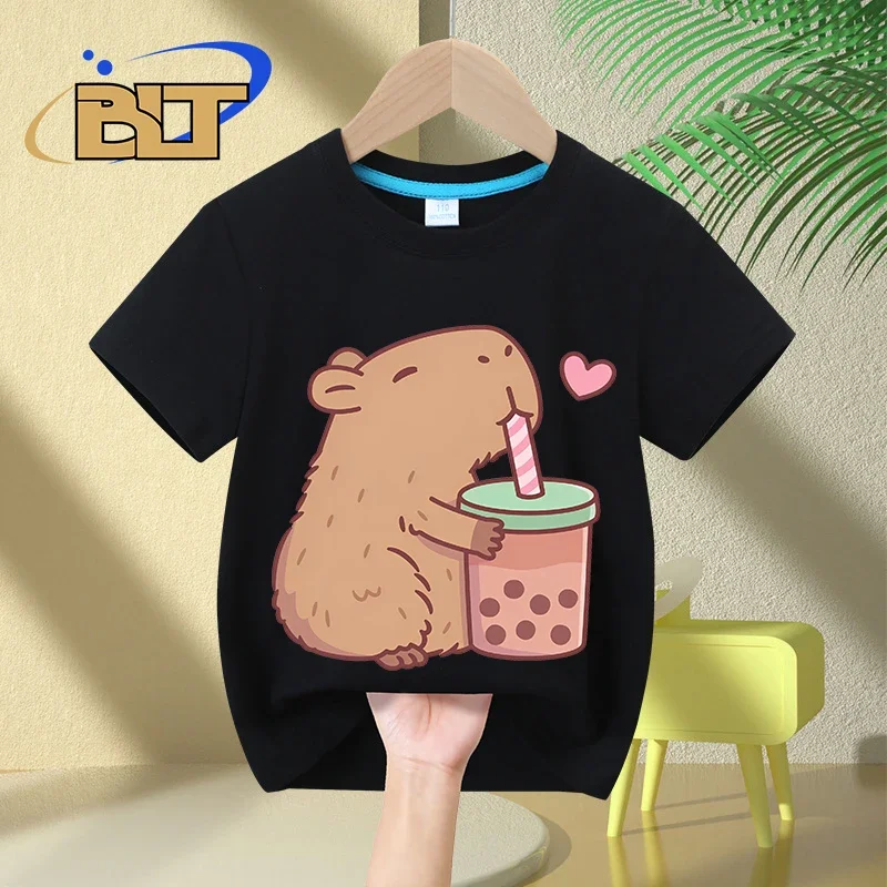 น่ารัก Capybara รัก Bubble Tea พิมพ์เสื้อยืดเด็กฤดูร้อนเด็กแขนสั้นเสื้อลําลองเด็กชายและเด็กหญิงของขวัญ