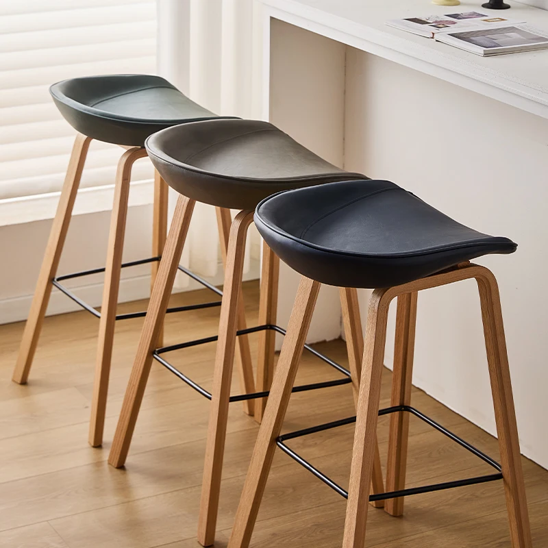 Taburete de Bar moderno de madera maciza, taburete de comedor de espuma de alta elasticidad, taburete de pie alto para sala de estar, muebles para el hogar versátiles y elegantes