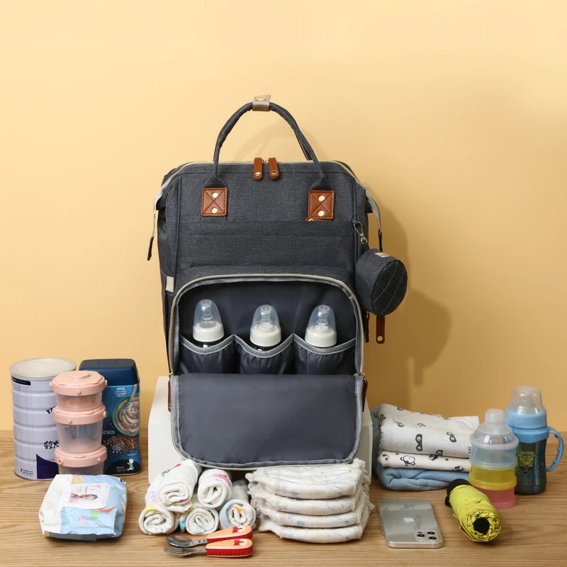 Large capacity women's backpack with multiple compartments for storing milk, portable thermal insulation compartment for travel