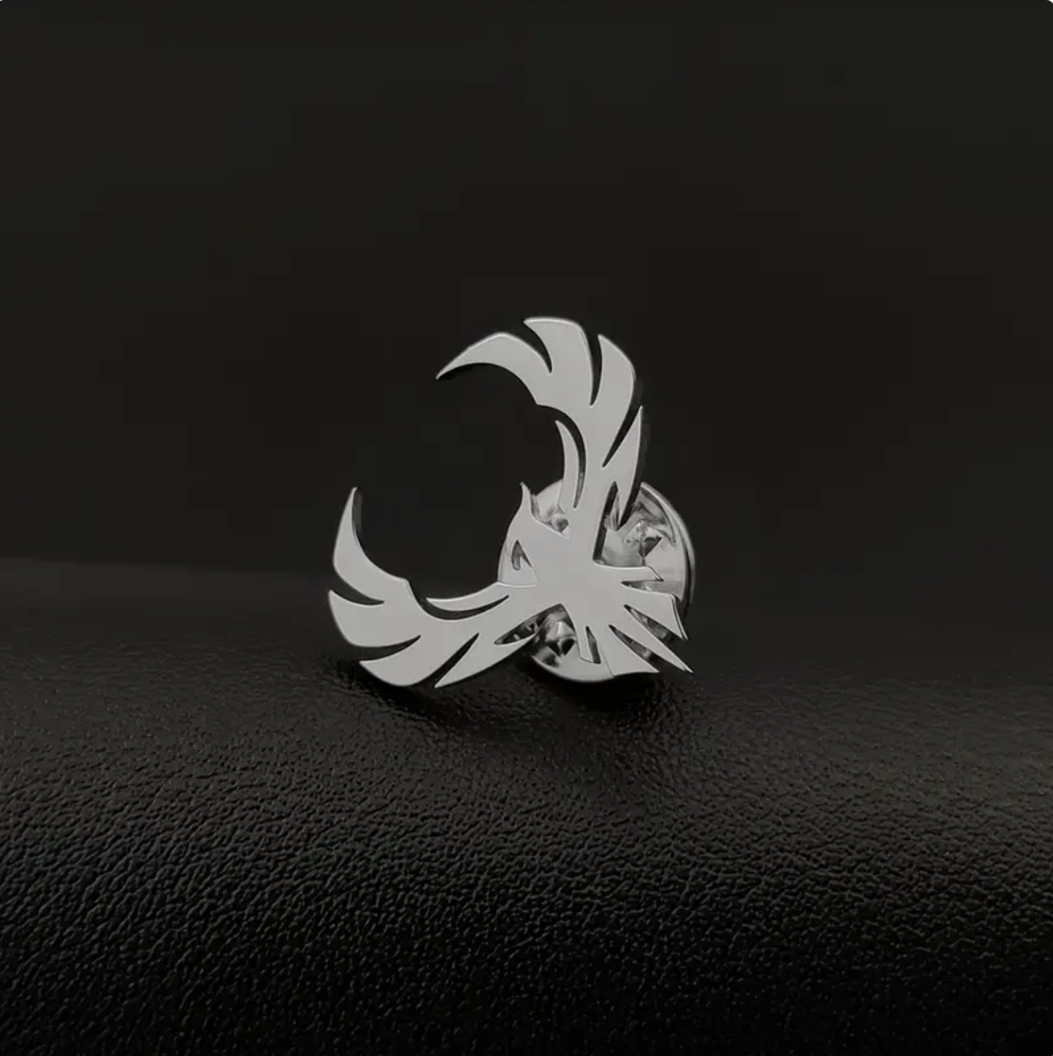 Broche de acero inoxidable para hombre, insignia de estilo Fénix de moda para traje