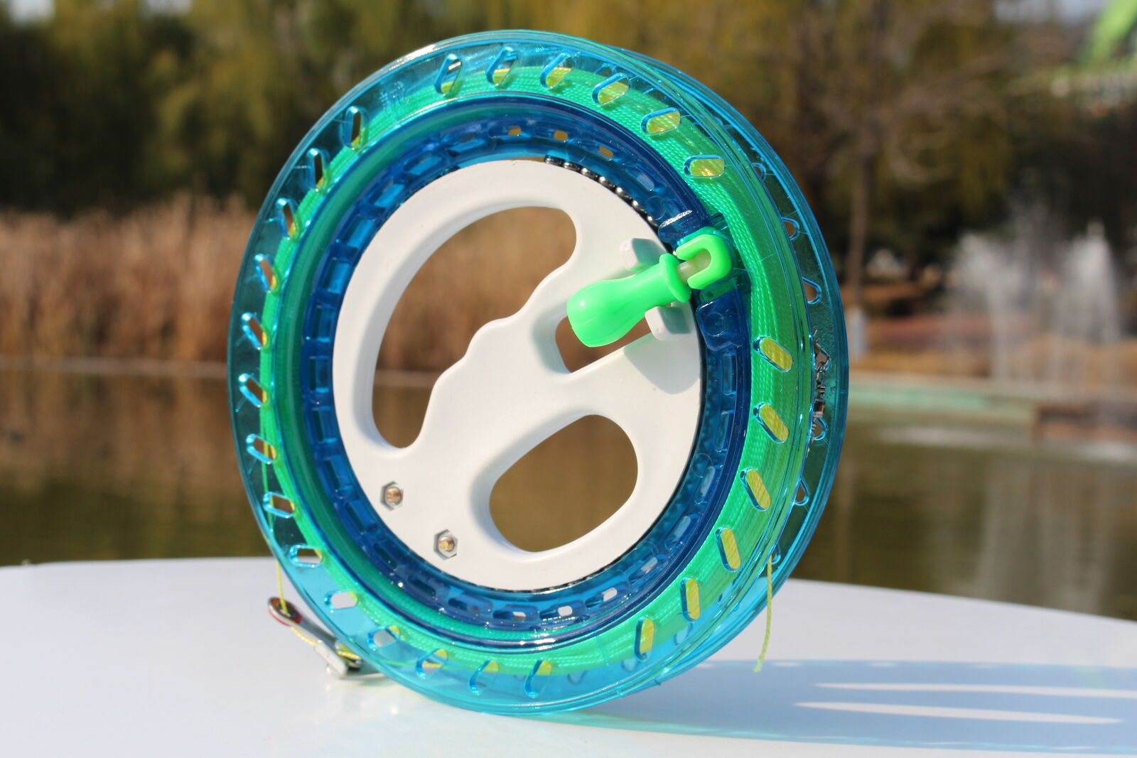 Neu eingetroffenes Spielzeug, 16 cm ABS-Drachenrolle/Rad für Adler/Delta/Software, verschiedene Drachen, fliegende Traktionswerkzeuge für Kinder/Erwachsene