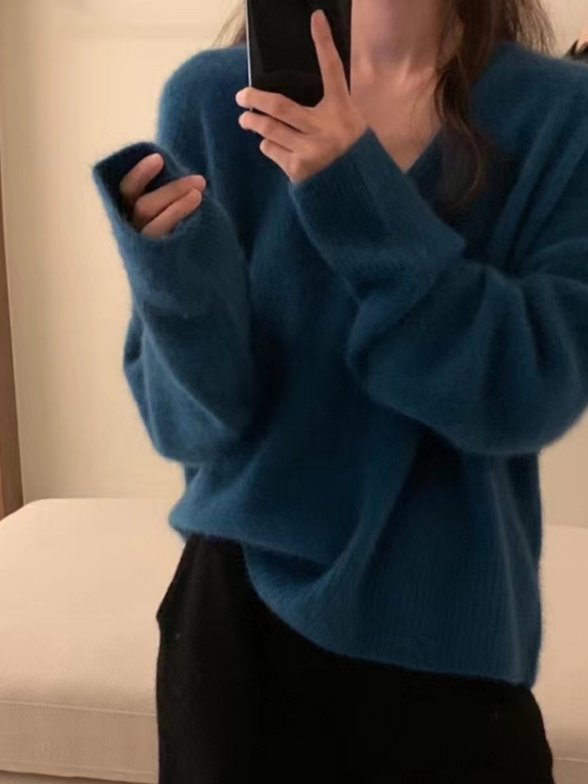 Suéter de Tricô Retro Vermelho com Decote em V e Pelo de Urso para Mulheres, Estilo Solto e Confortável para Primavera e Outo...