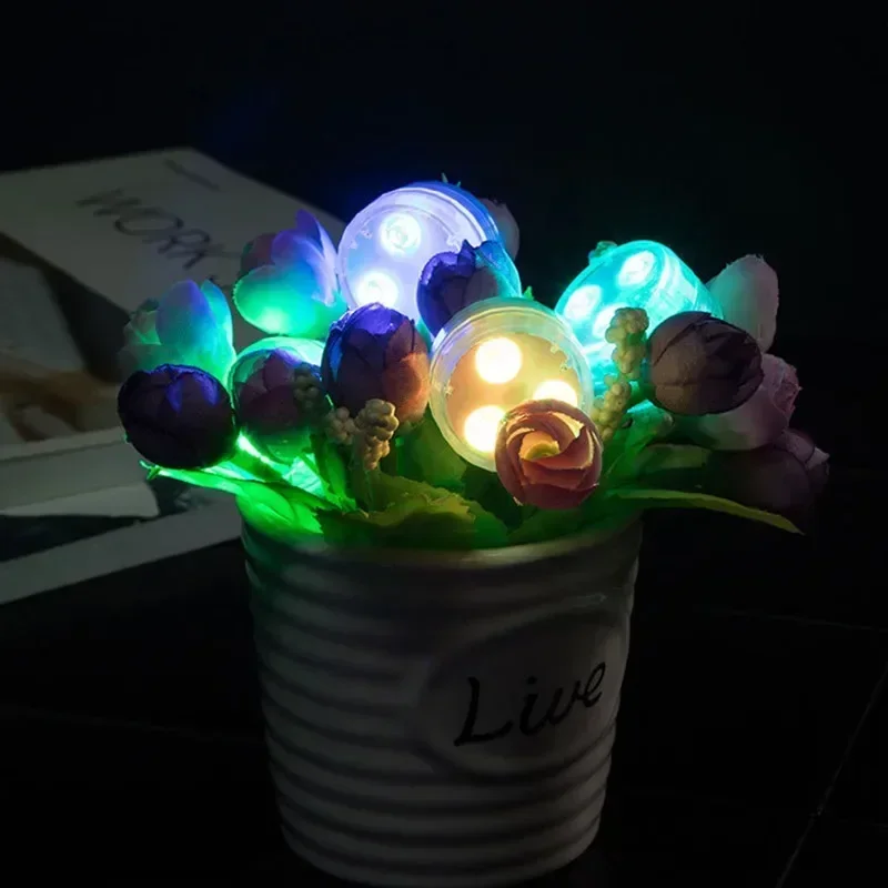 Luci subacquee a LED a batteria Lampada da tè RGB a luce sommergibile a 16 colori remota per diserbo Natale Festa di San Valentino