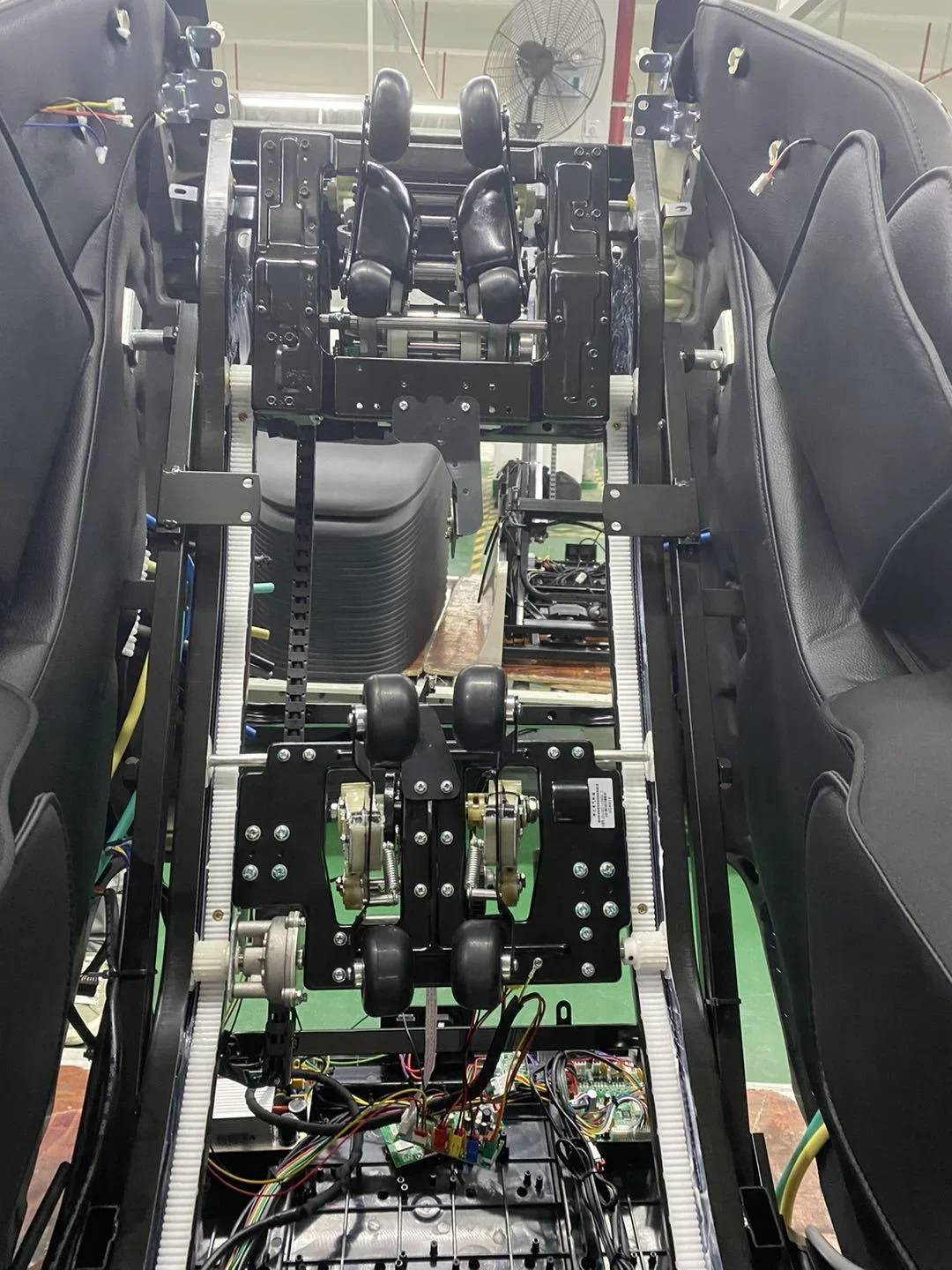 เก้าอี้นวดไฟฟ้า 4D Dual Core ไทยยืด 2024 Shiatsu Zero Gravity กลไกคู่เก้าอี้สําหรับเก้าอี้นวด