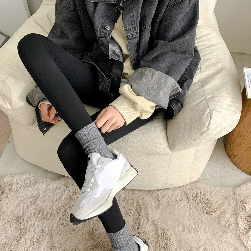 2025 nuevos calcetines de lana de Cachemira de invierno para mujer, calcetines informales de moda japonesa de Color sólido, calcetines largos más gruesos, calcetines térmicos cálidos para niñas