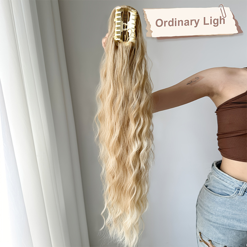 Ein großer, gewellter Pferdeschwanz-Perückenzopf