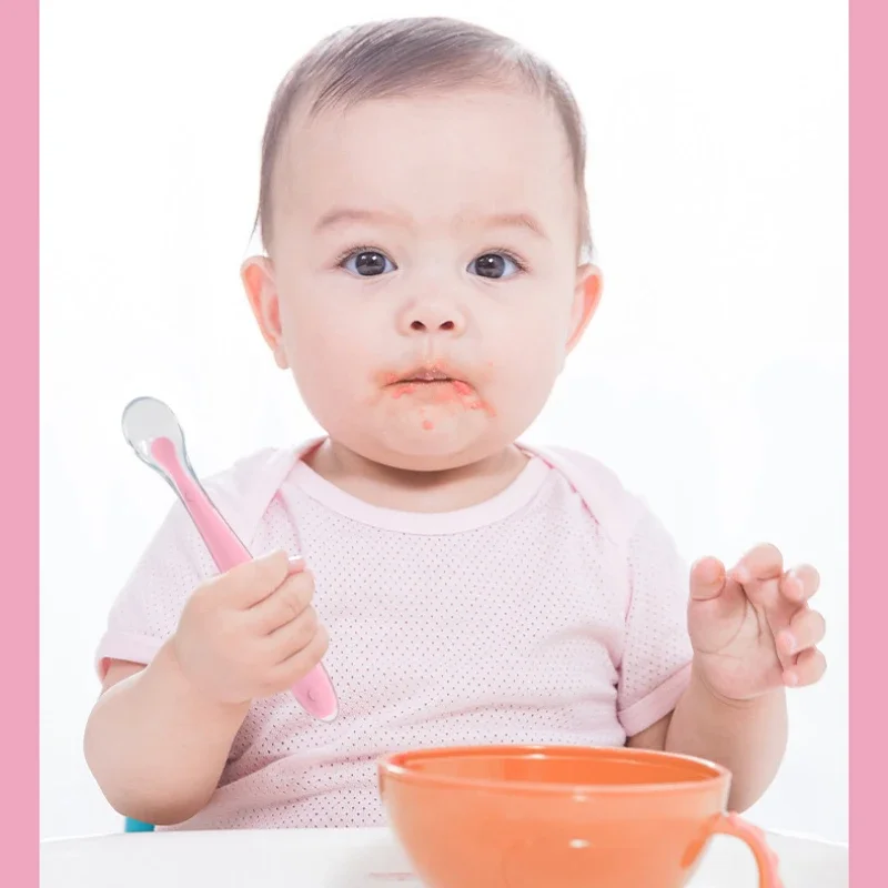 Cuchara de silicona para bebé, juego de cuchara de aprendizaje, vajilla de estrellas, cuchara de alimentación de silicona suave para niños, utensilios de silicona para entrenamiento de bebé Reborn