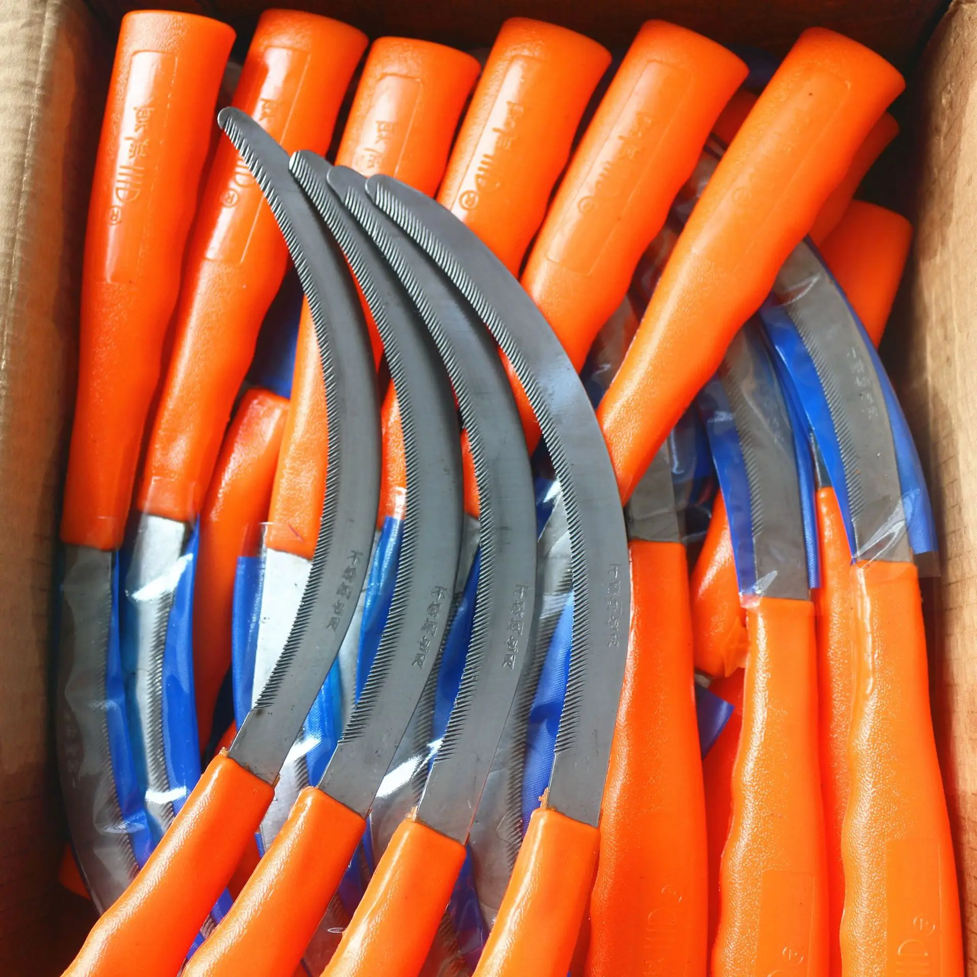 Herramienta de cultivo de hoz de acero inoxidable con dientes para eliminación y cosecha de malas hierbas, cortador de granos pequeños, mata malas hierbas para el hogar