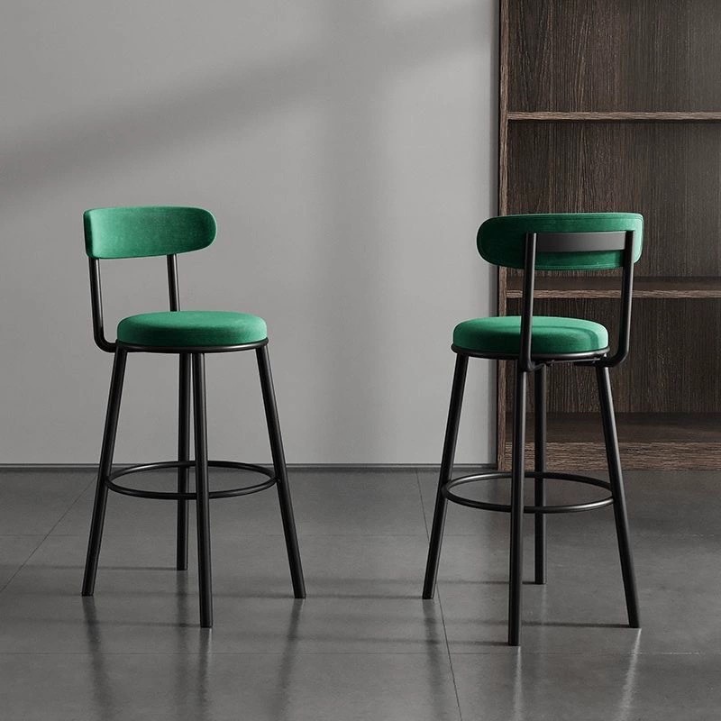 Taburete alto de hierro Simple y moderno para el hogar, silla de Bar con respaldo escandinavo, taburete de Bar negro ligero de lujo, silla alta para el hogar