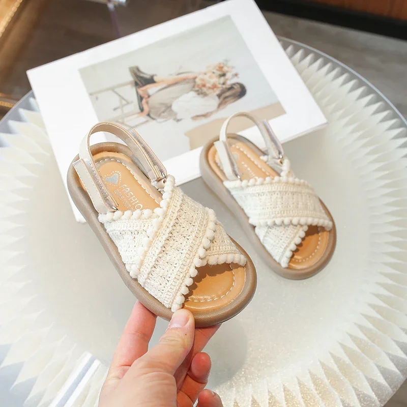 สาวรองเท้าชายหาดฤดูร้อนสไตล์ชาติพันธุ์เด็กรองเท้าแตะ Soft Sole แฟชั่นเด็ก Retro Princess รองเท้า 2024 ฤดูร้อนใหม่