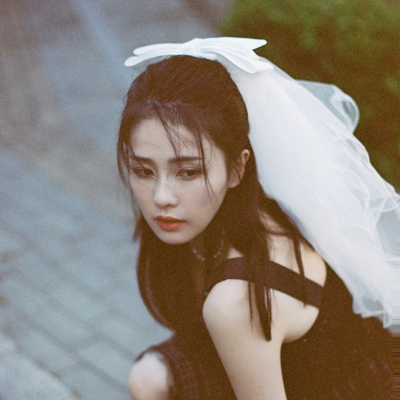 Kurzes kleines Kopfgarn, Schleier, Schleife, flauschiges Garn, Braut, Hochzeit, Haarschmuck