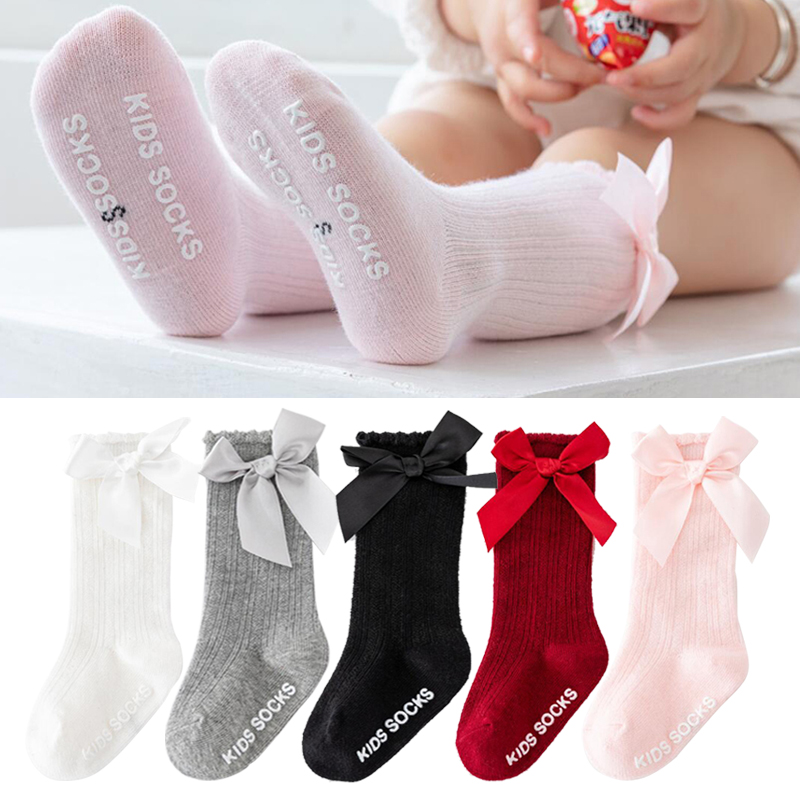 Rote Fliege Kniehohe Röhrensocken Mädchen Weihnachtsstrümpfe Säuglinge Kleinkinder Weiche Baumwolle Kinder Rutschfeste Bodensocken Baby Geschenk