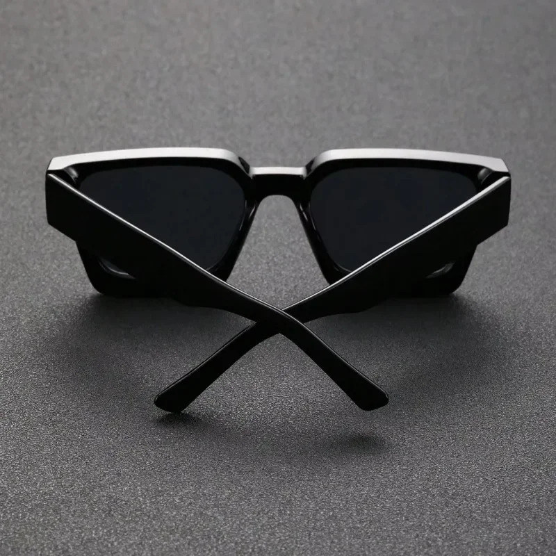 Occhiali da sole con montatura quadrata alla moda in plastica unisex 1PC per fotografia di strada e viaggi in spiaggia Accessori per la guida