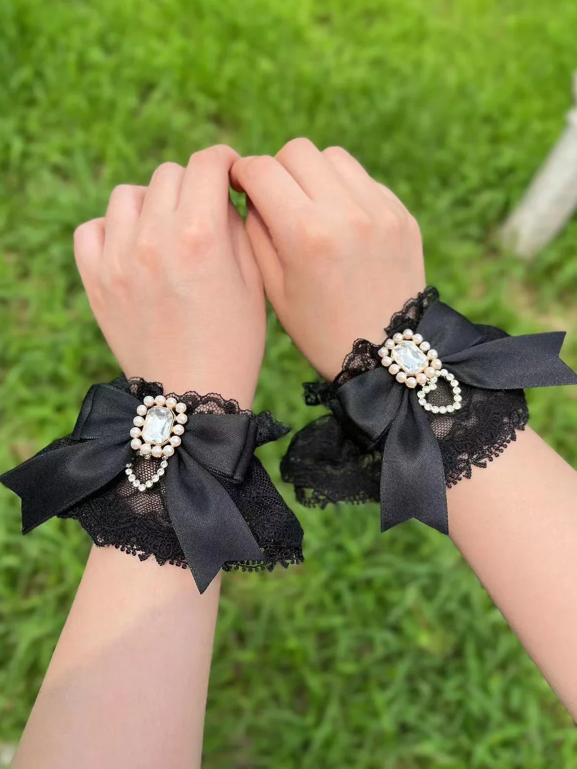 Manguitos de lazo de encaje hechos a mano de encaje de tres capas, pulsera hecha a mano de mina japonesa Lolita, accesorios de guantes de moda