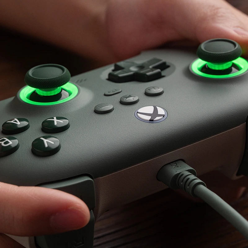 Controller da gioco cablato 8BitDo Ultimate C per Xbox, anello antincendio con illuminazione RGB e joystick ad effetto Hall, Windows 10/11
