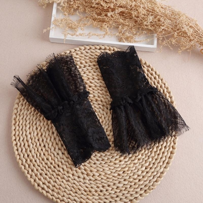 D0UB Съемная рубашка с плиссированной расщепленной рукав.