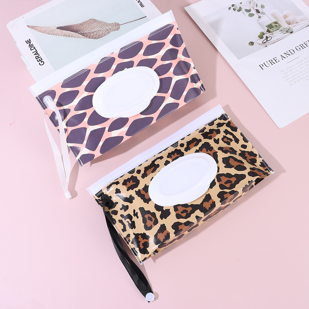 Bolsa de toallitas húmedas para bebé, bolsa de toallitas húmedas rellenable con correa a presión, funda abatible, caja de pañuelos para exteriores, accesorio útil para cochecito de bebé, nueva moda