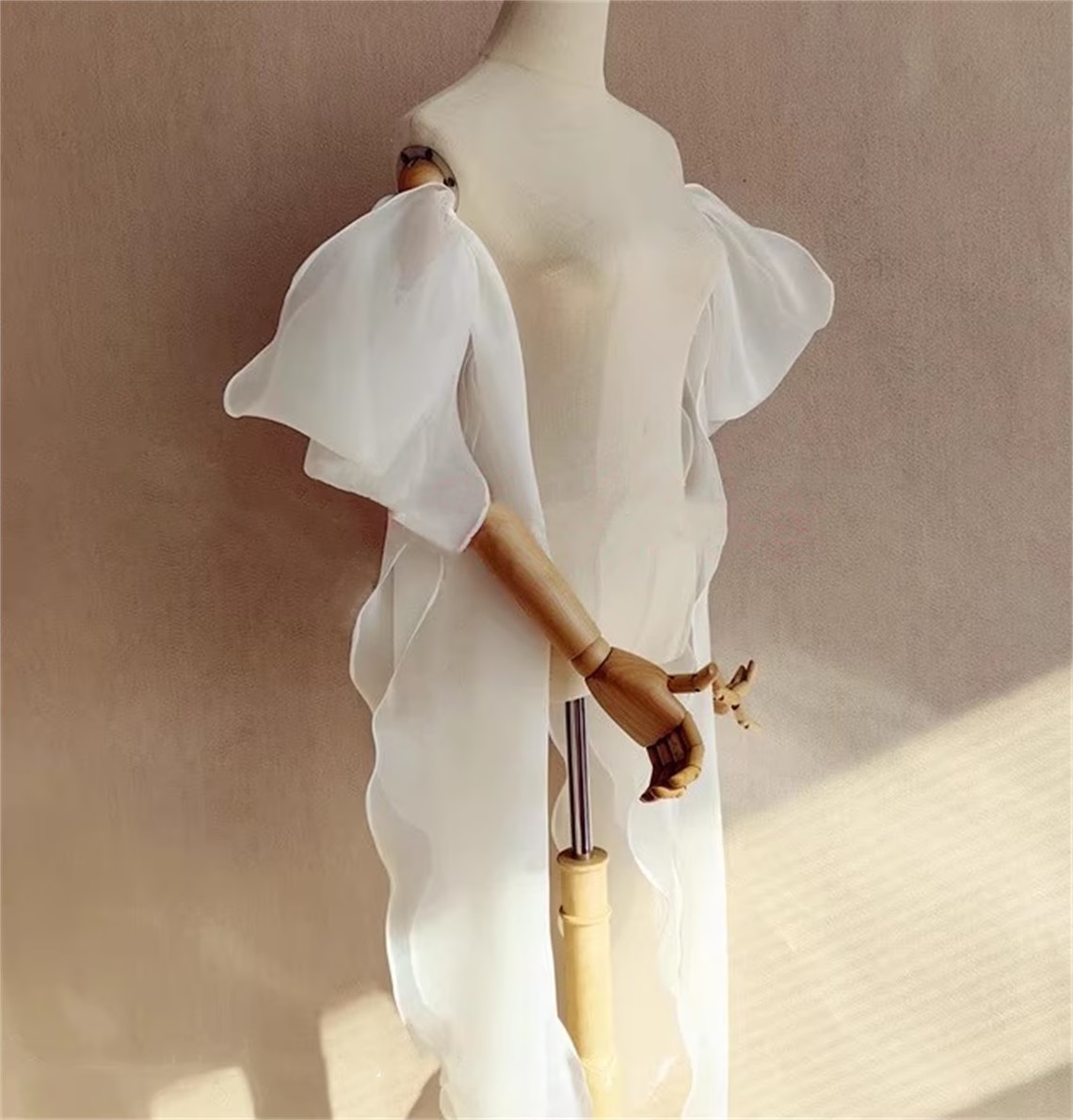 Женские строгие рукава из органзы