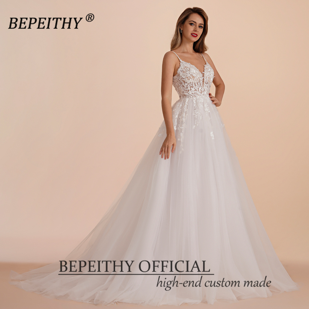 BEPEITHY Boho Ivory A Line ชุดแต่งงานลูกไม้สําหรับเจ้าสาวผู้หญิง 2023 แขนกุดความยาวชั้นเซ็กซี่ Garden ชุดเจ้าสาวสีขาวใหม่