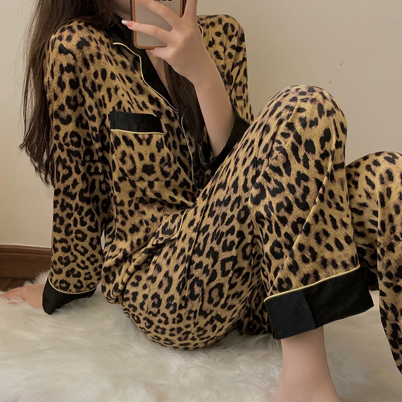 Pijamas de primavera y otoño para mujer, conjunto de dos piezas de moda holgada con estampado de leopardo, traje de casa de lujo de manga larga para mujer