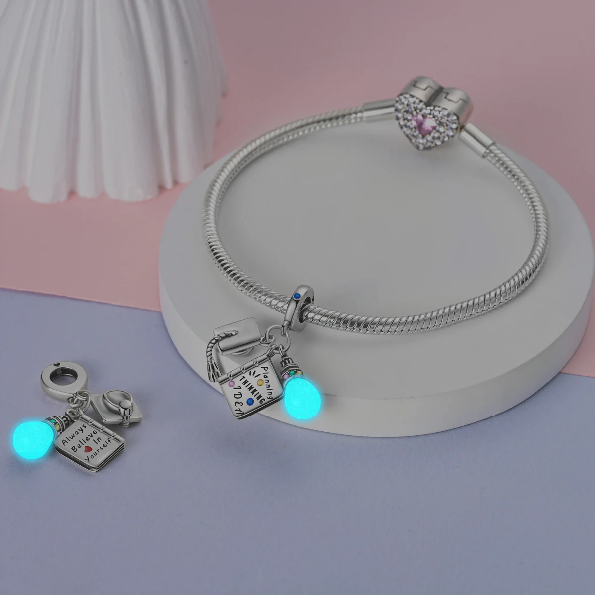 Versilberte baumelnde Charms Biene Yoga Kreuz Anhänger passen Original Armband Schmuck machen Frau Geschenk