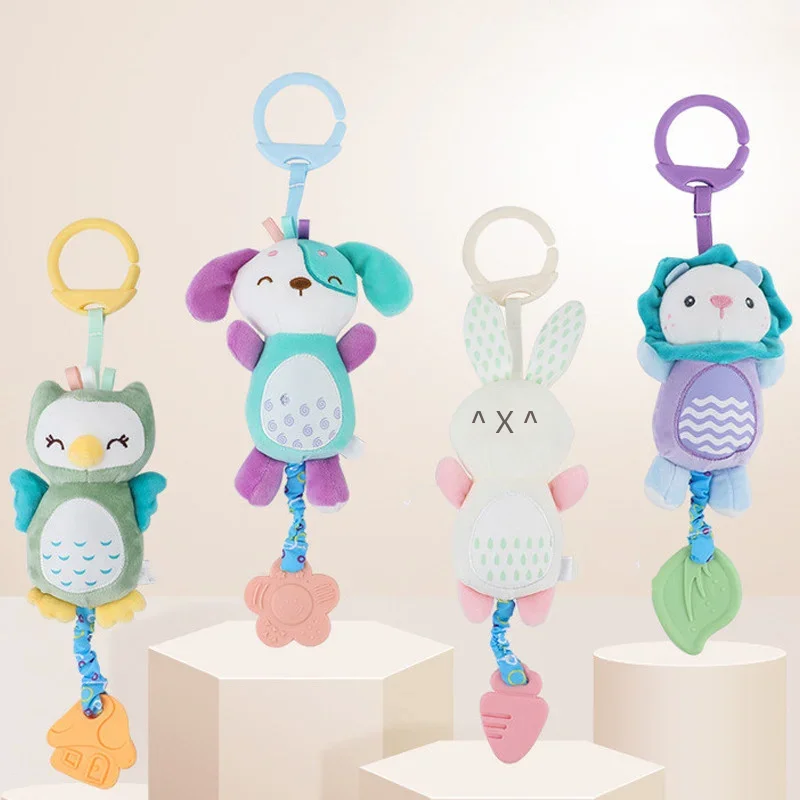 Novo macio animal de pelúcia chocalho aperto de mão brinquedos do bebê shaker crinkle squeaky sensorial acessórios de viagem para criança brinquedo presentes
