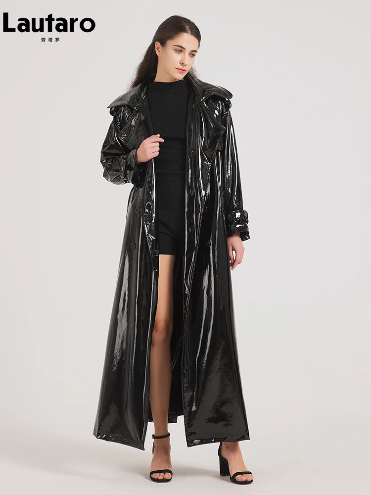 Lautaro printemps automne Extra Long noir brillant réfléchissant doux extensible en cuir verni Trench manteau pour les femmes Maxi pardessus 2024