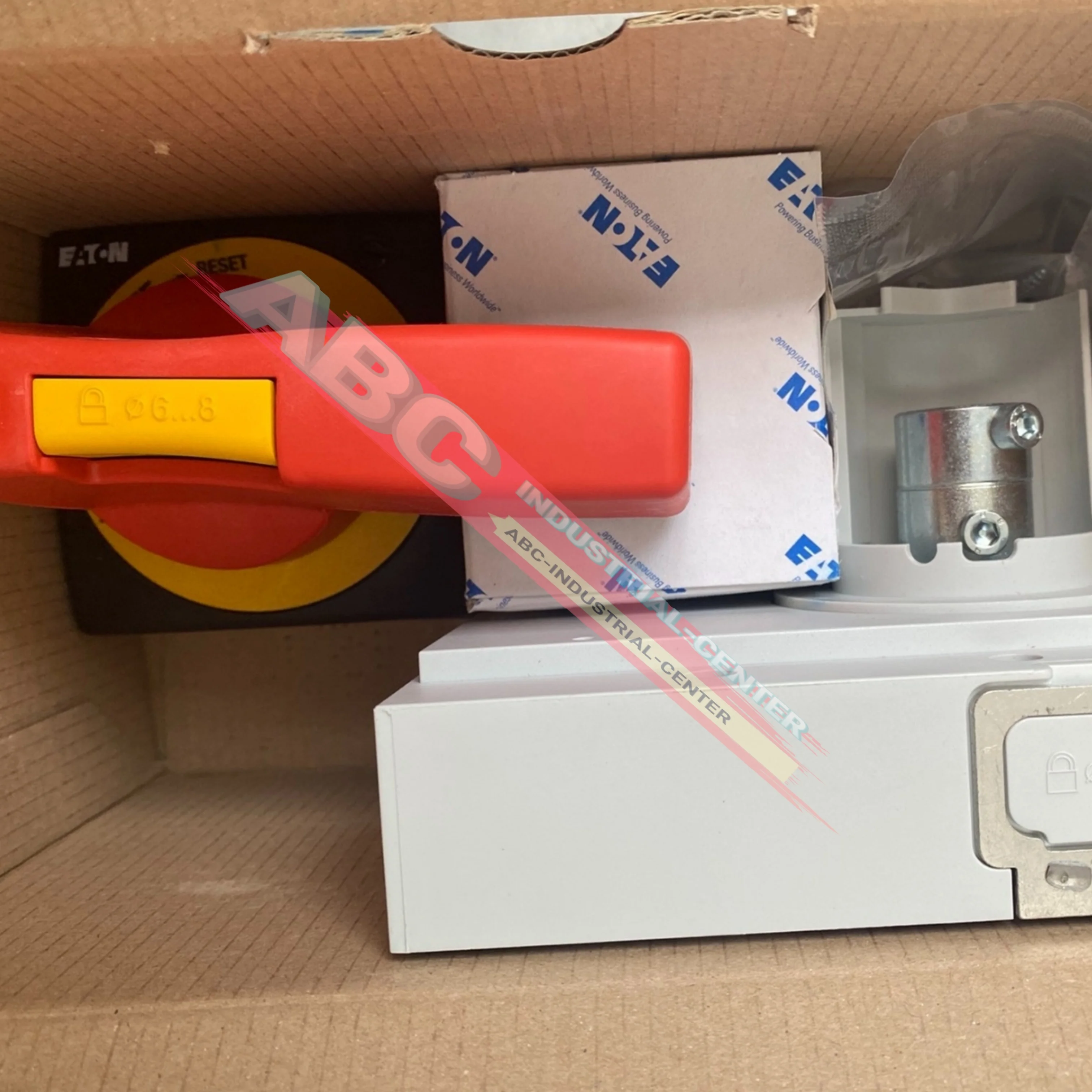 Новый оригинальный автоматический выключатель NZM3-XTVDVR