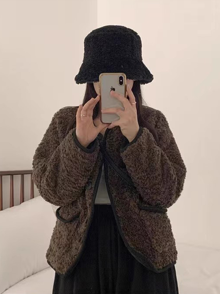 Chic Autumn Winter Retro Soft Sle round Neck Single Button Color Block  Loose Versatile Lamb Fur Jacket Women