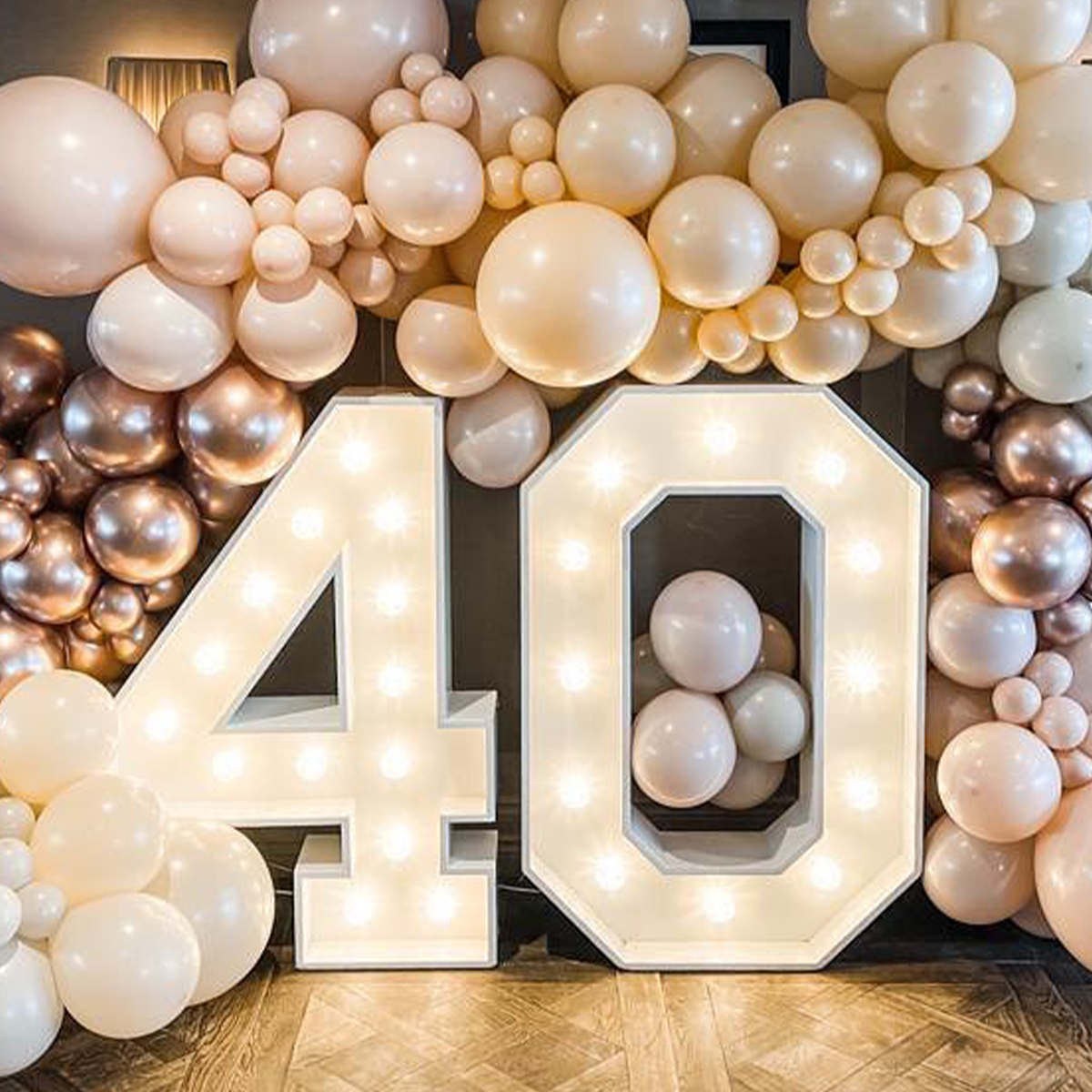Świecące światło LED gigantyczne pudełko na balon w kształcie cyfry urodzinowe 30 40 50 1 dekoracje na przyjęcie urodzinowe dekoracje ślubne dla dorosłych dzieci Baby Shower